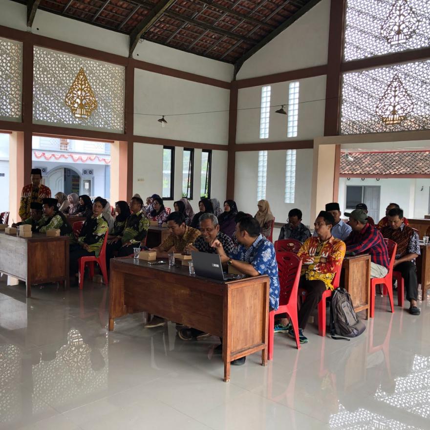 MUSYAWARAH KALURAHAN KHUSUS PEMBENTUKAN KOPERASI DESA MERAH PUTIH TAYUBAN